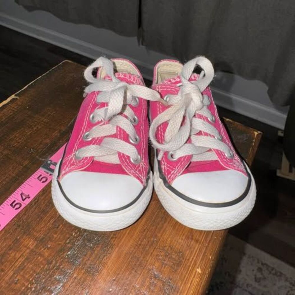 Converse Chuck Taylor All Star Pink Toddler Size 5